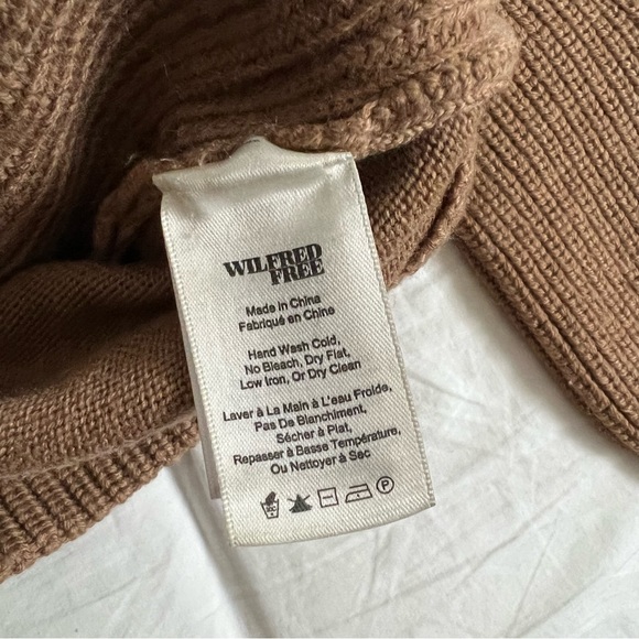 ARITZIA Wool Knit Sweater - Picture 5 of 6